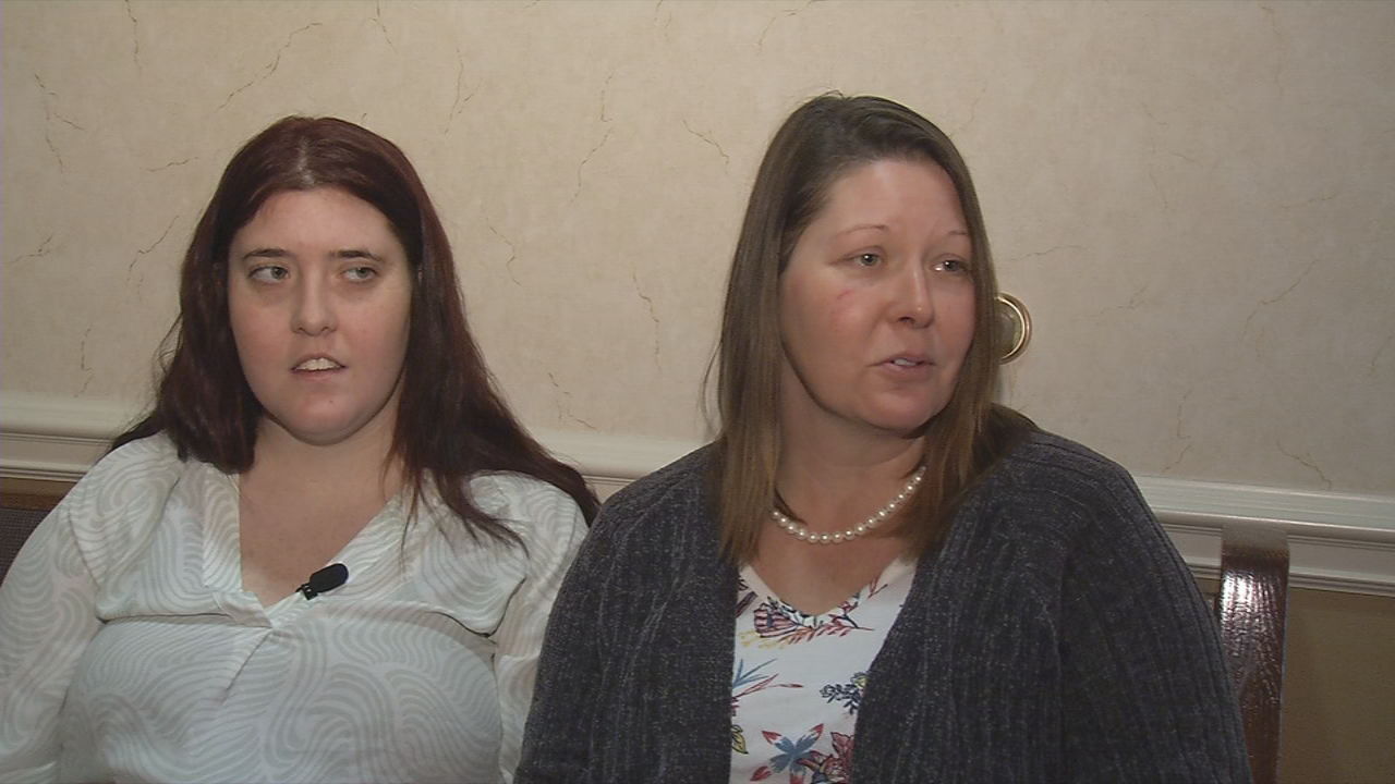 SISTER AND MOTHER OF OLIVIA KUSTES MARINE VISITATION 1-21-19.jpg